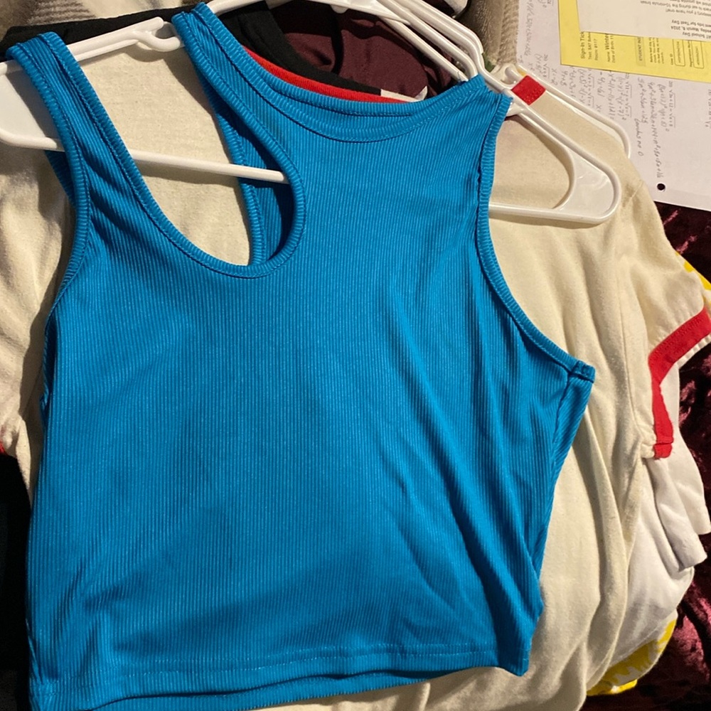 Crop top